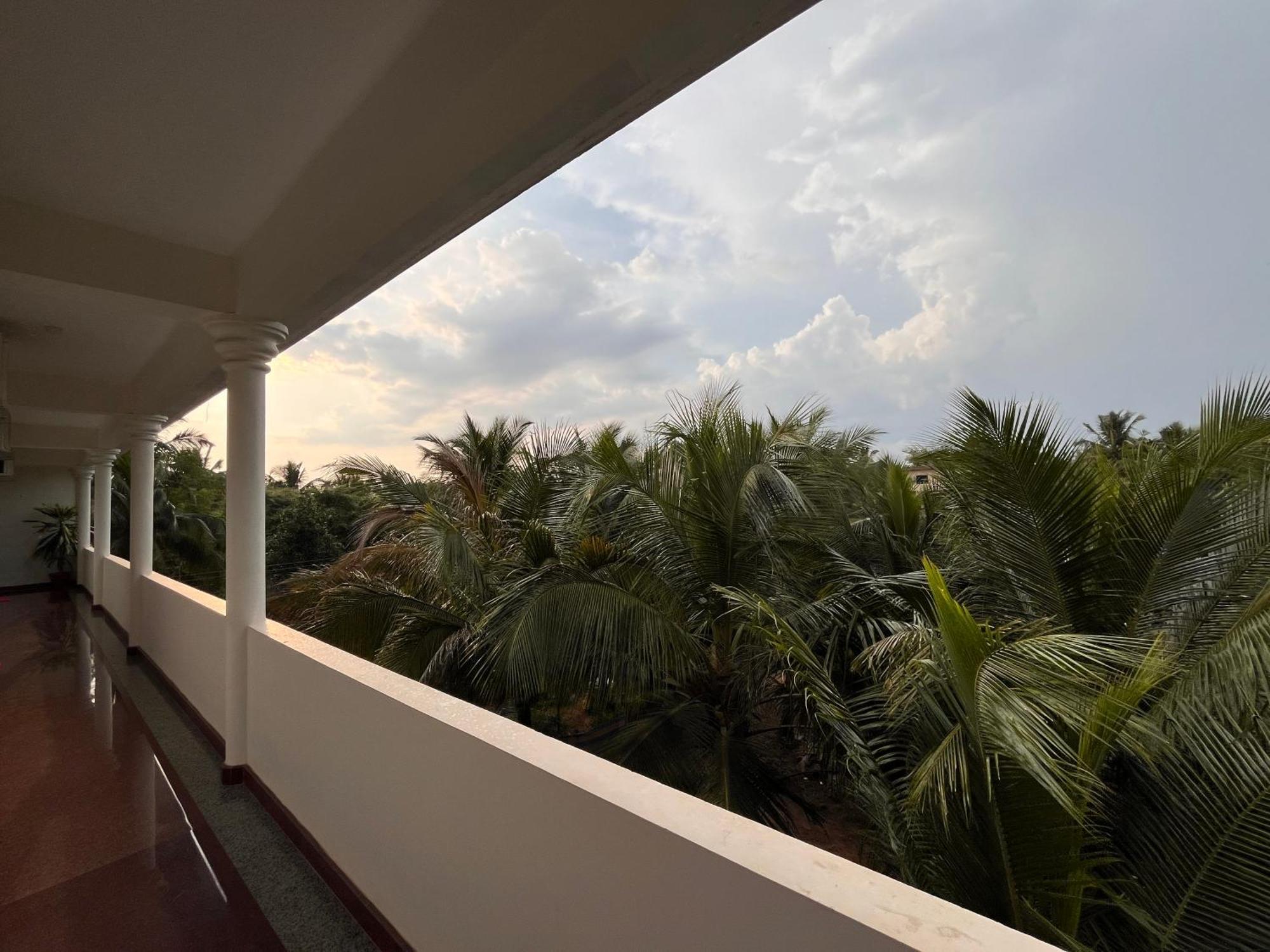 Morjim Sunset Hotel Exterior foto